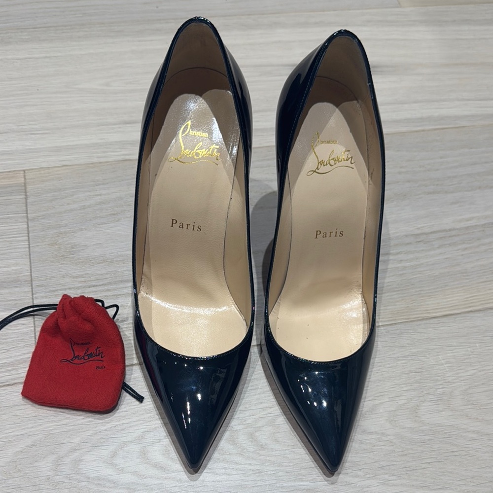 CHRISTIAN LOUBOUTIN BLACK PATENT DECOLLETE 100 PUMPS